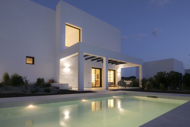 Nieuw Project in Mojacar met Nieuwbouw Villas, dicht bij het strand, sommige met uitzicht op zee en de golfbaan, Costa Calidad, Alicante, Spanje.