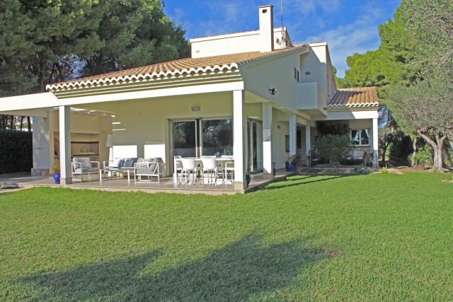 Luxe Villa te Koop in Moraira, 400 Meter van het Strand, Zeezicht, Alicante, Costa Blanca Noord, Spanje.