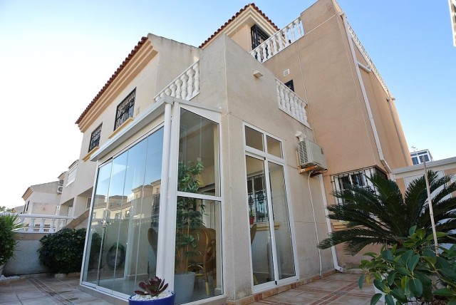 Dorpswoning for sale in Torrevieja, Alicante, Spanje