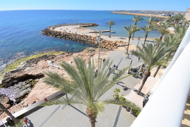 Appartement met zeezicht?  Eerste lijn Appartement direct aan de boulevard, Torrevieja, Valencia ,Alicante Costa Blanca Zuid Spanje te koop