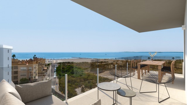 Appartement te koop op slechts 100 meter van het strand met uitzonderlijk zeezicht, Santa Pola, Zuid-Costa Blanca, Alicante,