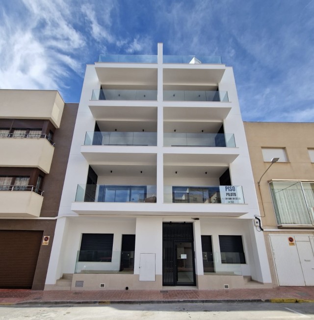 Nieuwe Residentiële Promotie in het Hart van Guardamar del Segura, Appartementen met solarium, jacuzzi en adembenemend uitzicht, Costa Blanca Zuid, Alicante.
